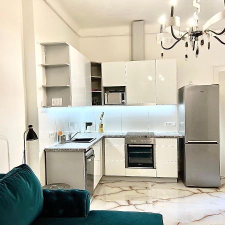 L8 Guesthouse Budapest Exteriör bild