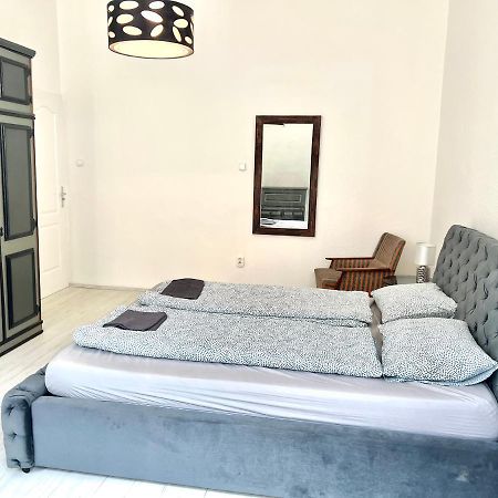 L8 Guesthouse Budapest Exteriör bild