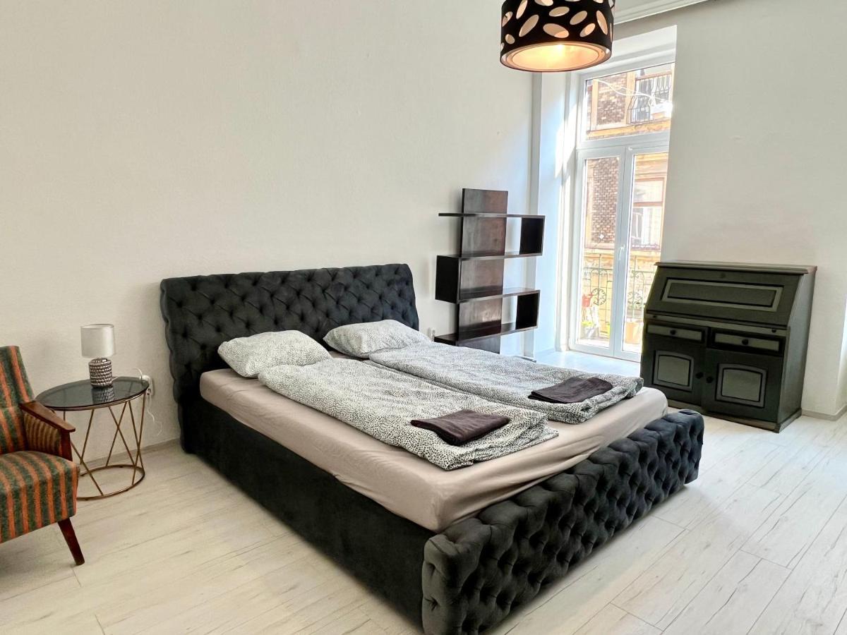 L8 Guesthouse Budapest Exteriör bild