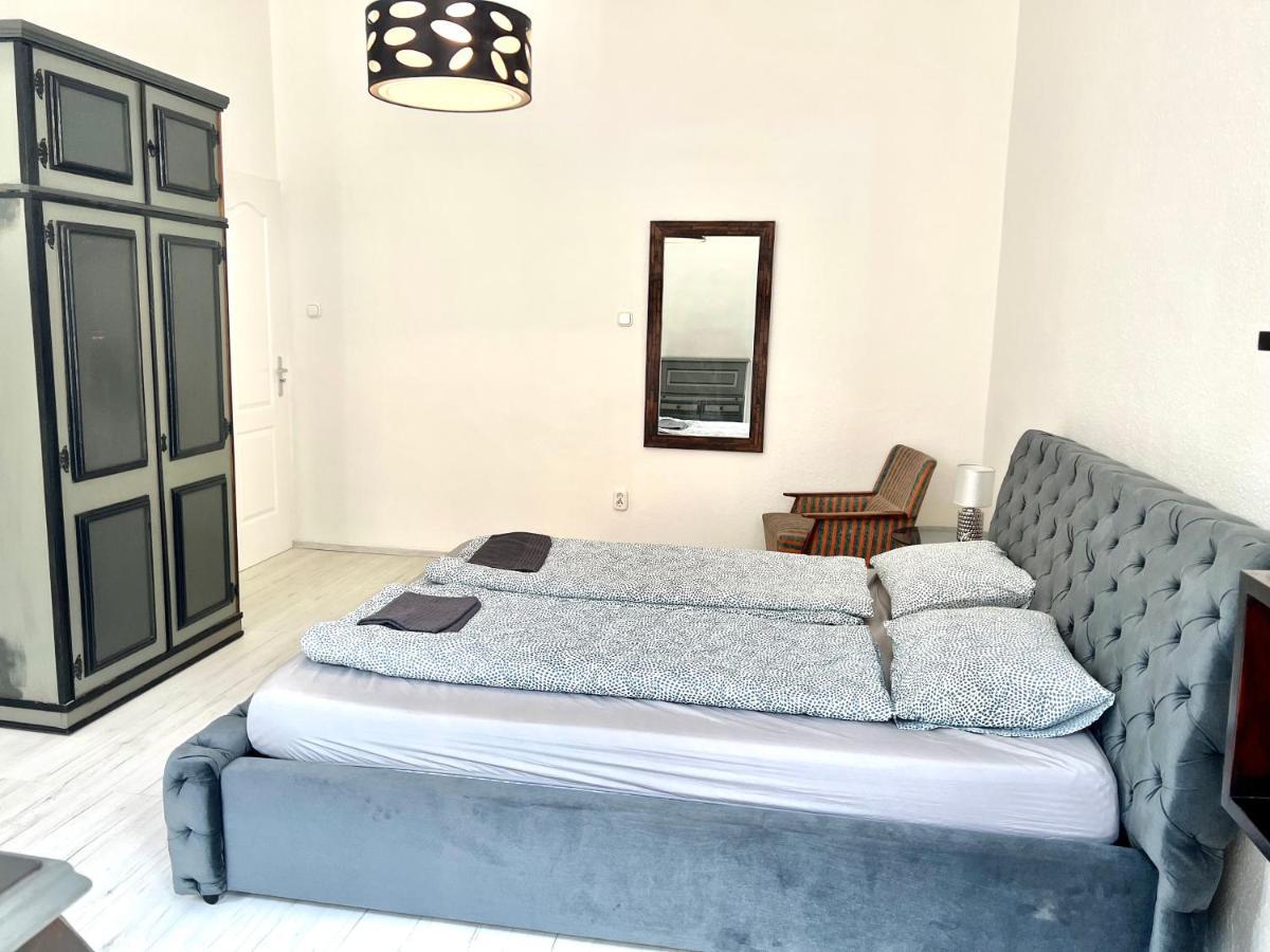 L8 Guesthouse Budapest Exteriör bild