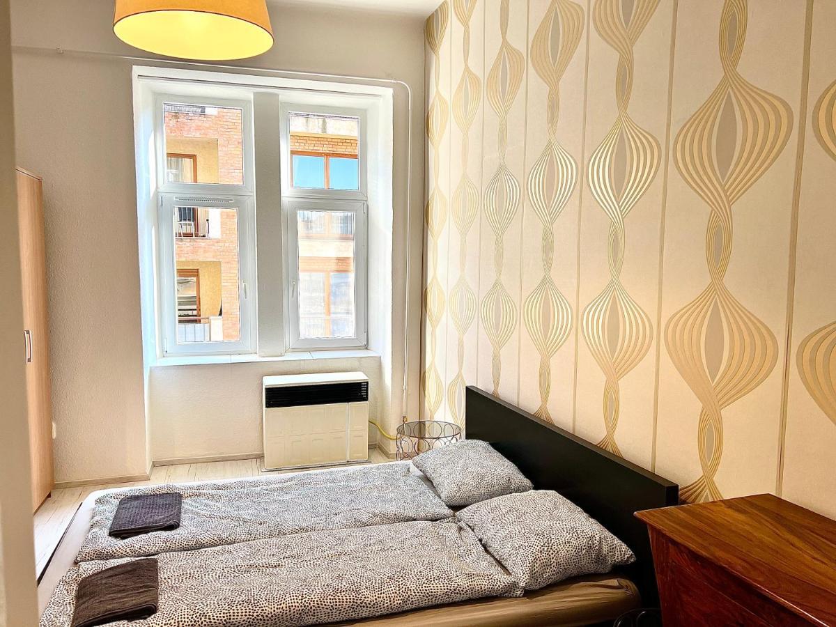 L8 Guesthouse Budapest Exteriör bild